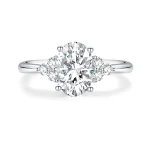 Elegant Oval Three-stone Ring