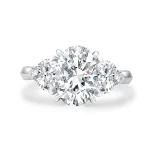 Elegance Sparkle Three-Stone Ring